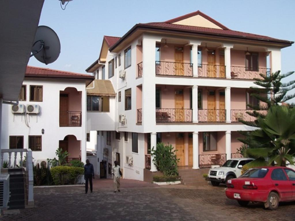 True Vine Hotel Kumasi Esterno foto